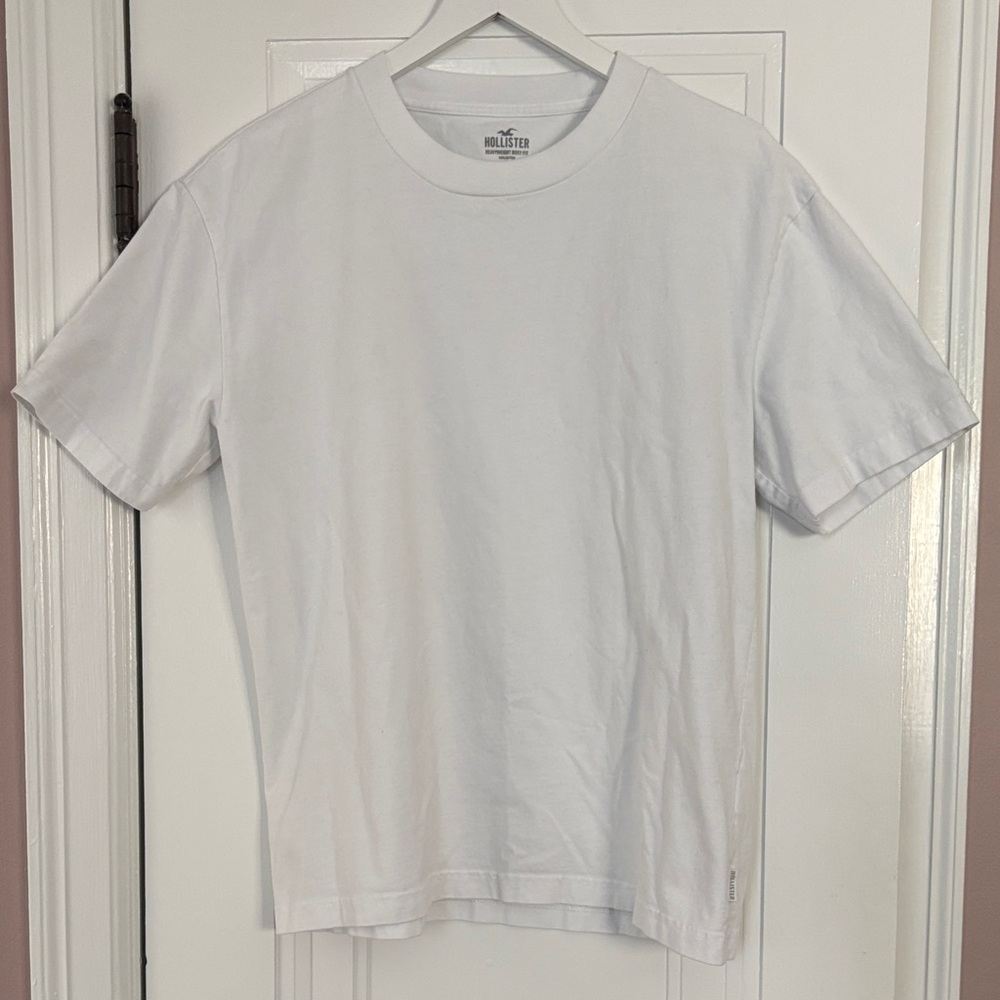 Hollister Men's Heavyweight Boxy Fit White Short Sleeve Tee